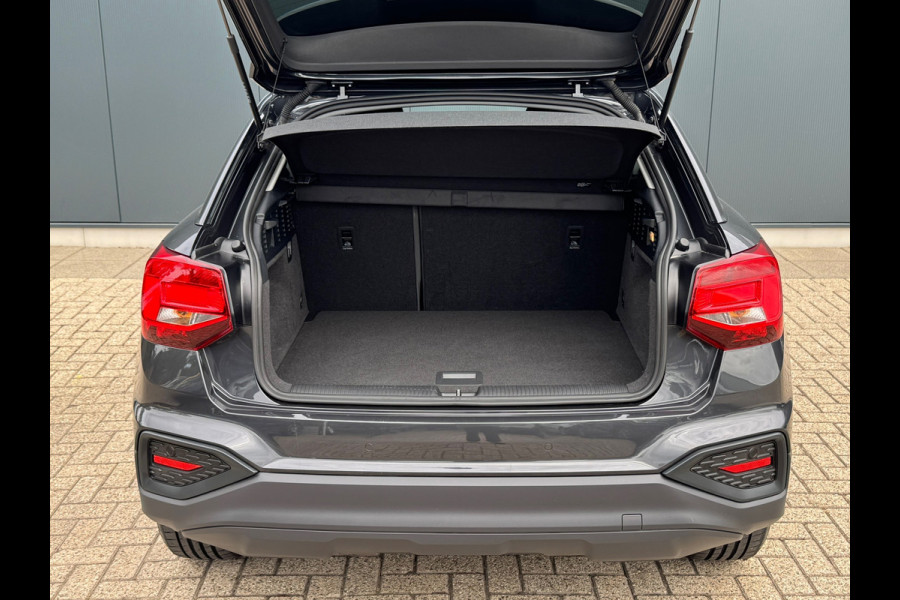 Audi Q2 35 TFSI * Navigatie * Parkeersensoren * 18 inch velgen *