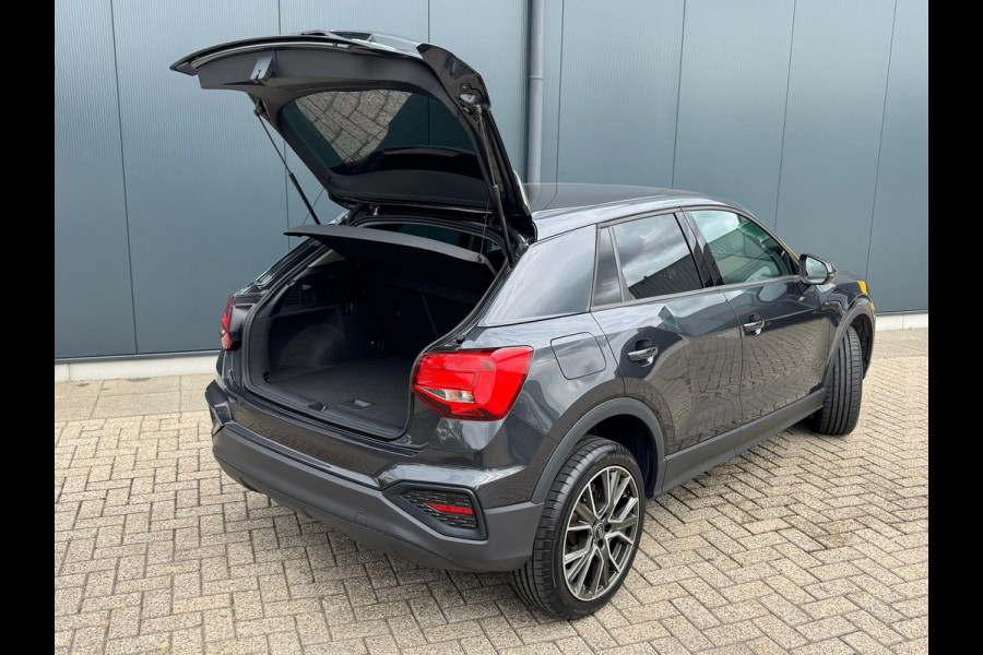 Audi Q2 35 TFSI * Navigatie * Parkeersensoren * 18 inch velgen *