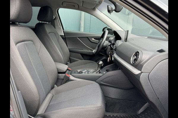 Audi Q2 35 TFSI * Navigatie * Parkeersensoren * 18 inch velgen *
