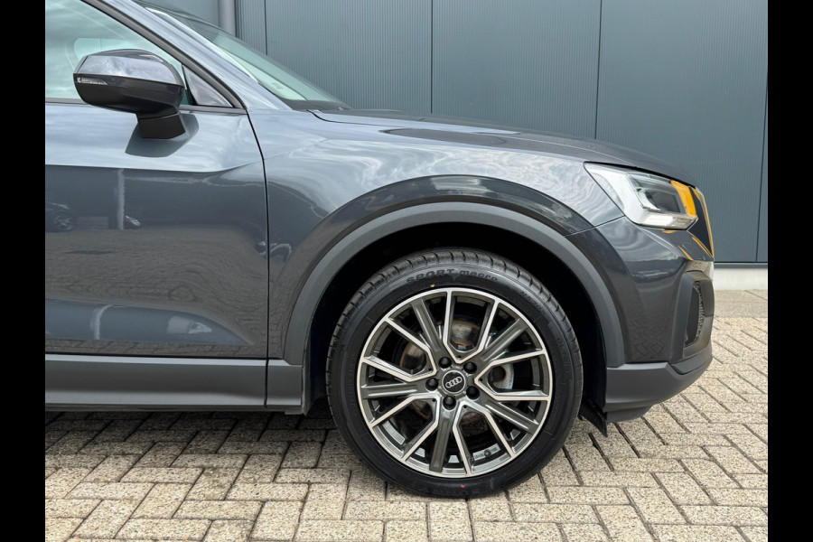 Audi Q2 35 TFSI * Navigatie * Parkeersensoren * 18 inch velgen *