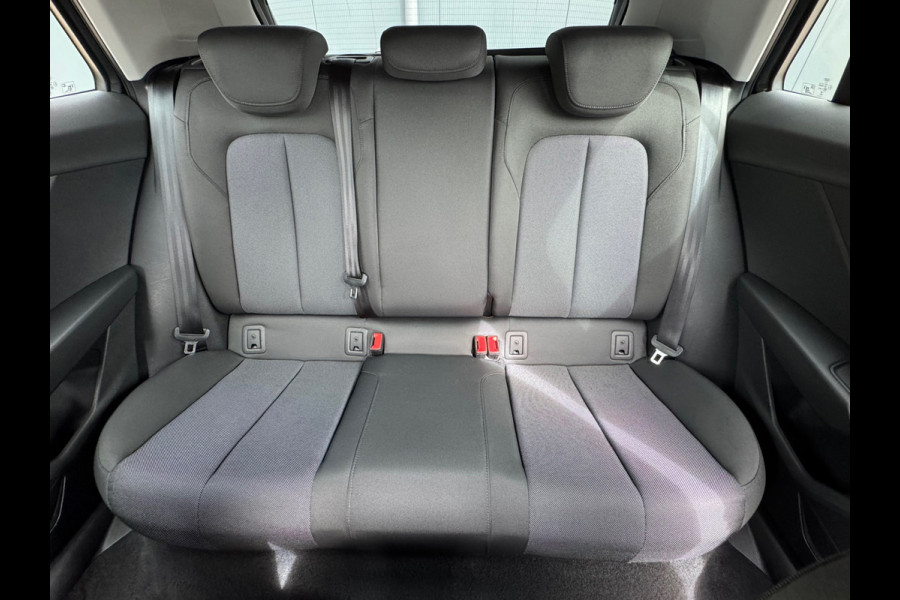 Audi Q2 35 TFSI * Navigatie * Parkeersensoren * 18 inch velgen *
