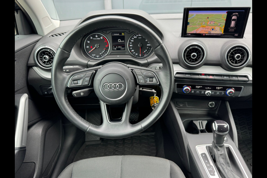 Audi Q2 35 TFSI * Navigatie * Parkeersensoren * 18 inch velgen *