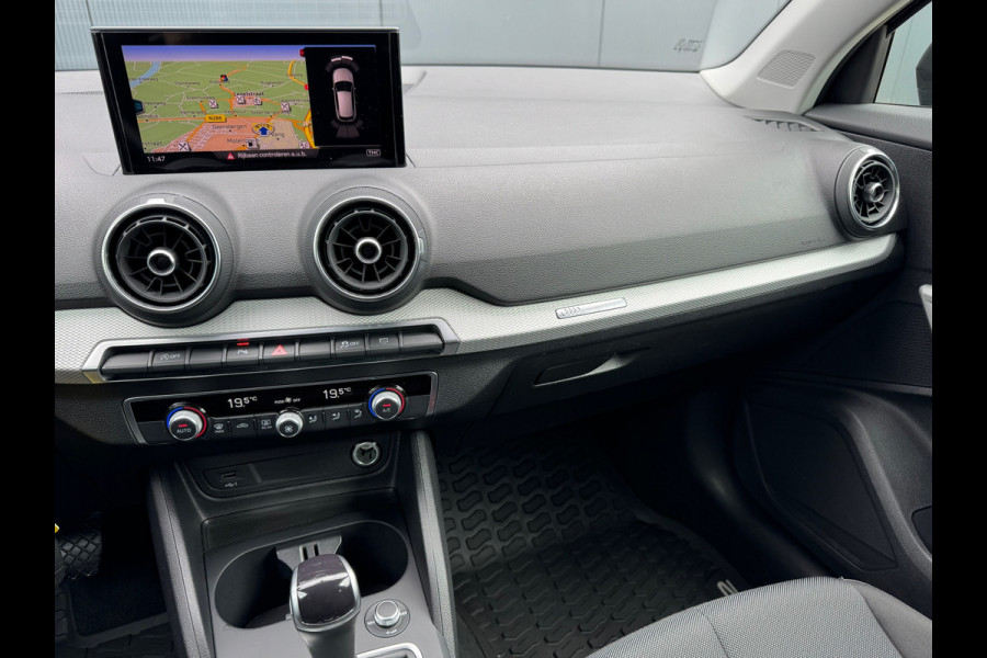 Audi Q2 35 TFSI * Navigatie * Parkeersensoren * 18 inch velgen *