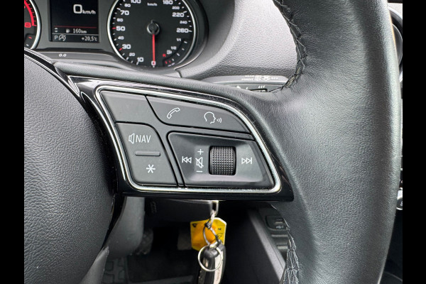 Audi Q2 35 TFSI * Navigatie * Parkeersensoren * 18 inch velgen *
