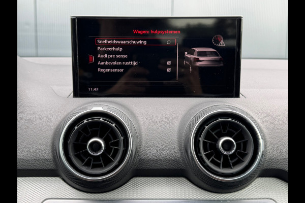 Audi Q2 35 TFSI * Navigatie * Parkeersensoren * 18 inch velgen *