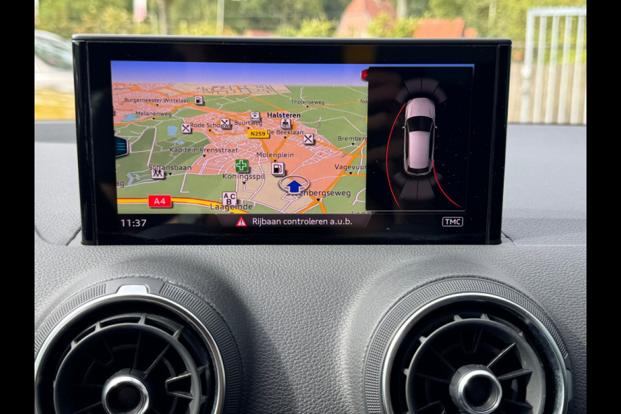 Audi Q2 35 TFSI * Navigatie * Parkeersensoren * 18 inch velgen *
