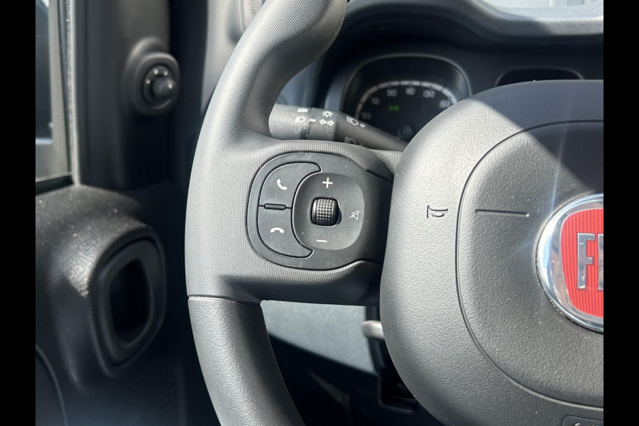 Fiat Panda 1.0 Hybrid RED Cross | Apple carplay | Climate control | Prijs is rijklaar!