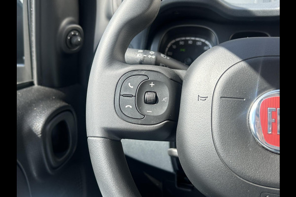 Fiat Panda 1.0 Hybrid RED Cross | Apple carplay | Climate control | Prijs is rijklaar!