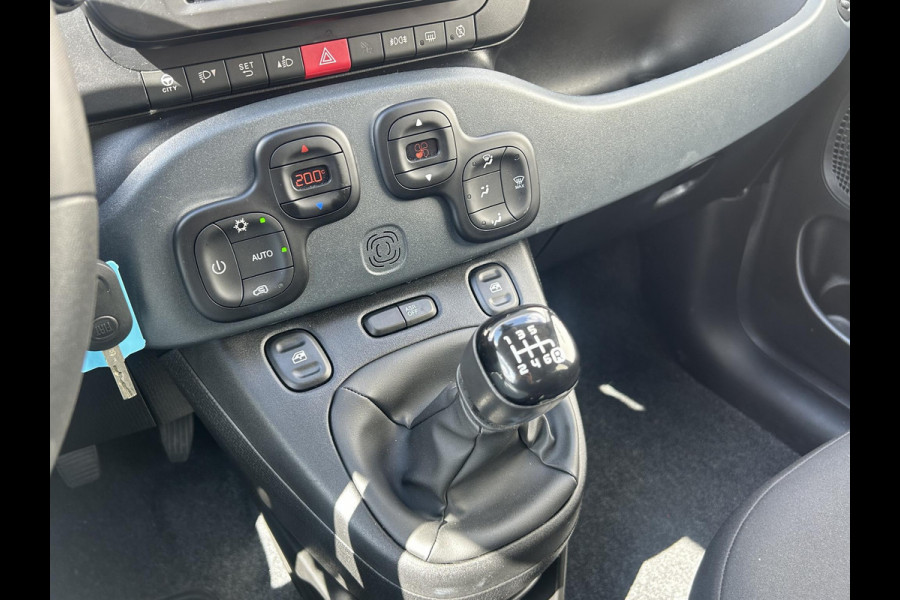 Fiat Panda 1.0 Hybrid RED Cross | Apple carplay | Climate control | Prijs is rijklaar!
