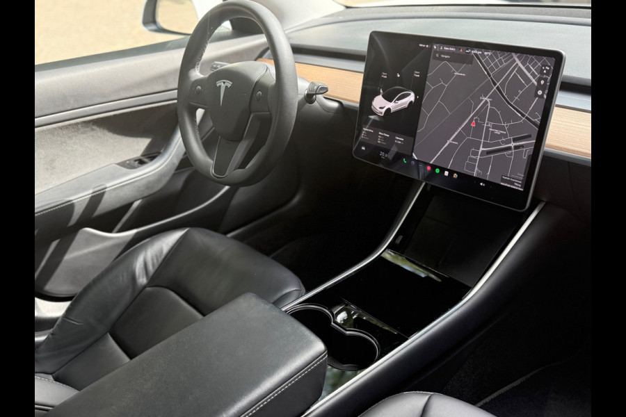 Tesla Model 3 Long Range AWD 75 kWh l Pano l AutoPilot l Camera l