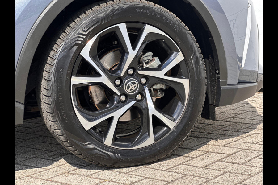 Toyota C-HR 2.0 Hybrid First Edition NL AUTO | 1E EIG | CAMERA | NAVI | Toyota C-HR 2.0 Hybrid First Edition NL AUTO | 1E EIG | CAMERA | NAVI |