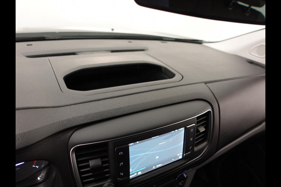 Opel Vivaro 145pk Automaat L3H1 Dubbele cabine 6-zits Navigatie Camera Trekhaak Apple carplay Parkeersensoren Cruise control