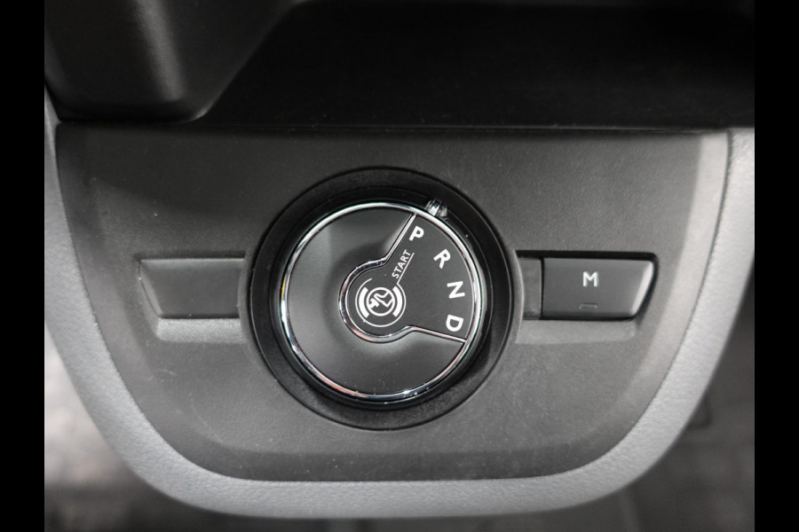 Opel Vivaro 145pk Automaat L3H1 Dubbele cabine 6-zits Navigatie Camera Trekhaak Apple carplay Parkeersensoren Cruise control