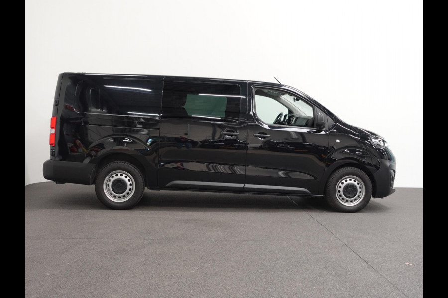 Opel Vivaro 145pk Automaat L3H1 Dubbele cabine 6-zits Navigatie Camera Trekhaak Apple carplay Parkeersensoren Cruise control