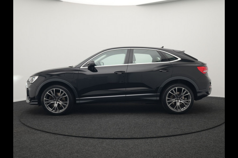 Audi Q3 Sportback 45 TFSI e S Line Plug In Hybrid 245pk Dealer O.H PHEV | Adaptive Cruise | Alcantara Sportstoelen Verwarmd | Bluetooth | Lane Assist | Blis | Sfeerverlichting | Navigatie | Virtual | DAB | 20"LM | Audi Q3 Sportback 45 TFSI e S Line Plug In Hybrid 245pk Dealer O.H PHEV | Adaptive Cruise | Alcantara Sportstoelen Verwarmd | Bluetooth | Lane Assist | Blis | Sfeerverlichting | Navigatie | Virtual | DAB | 20"LM |