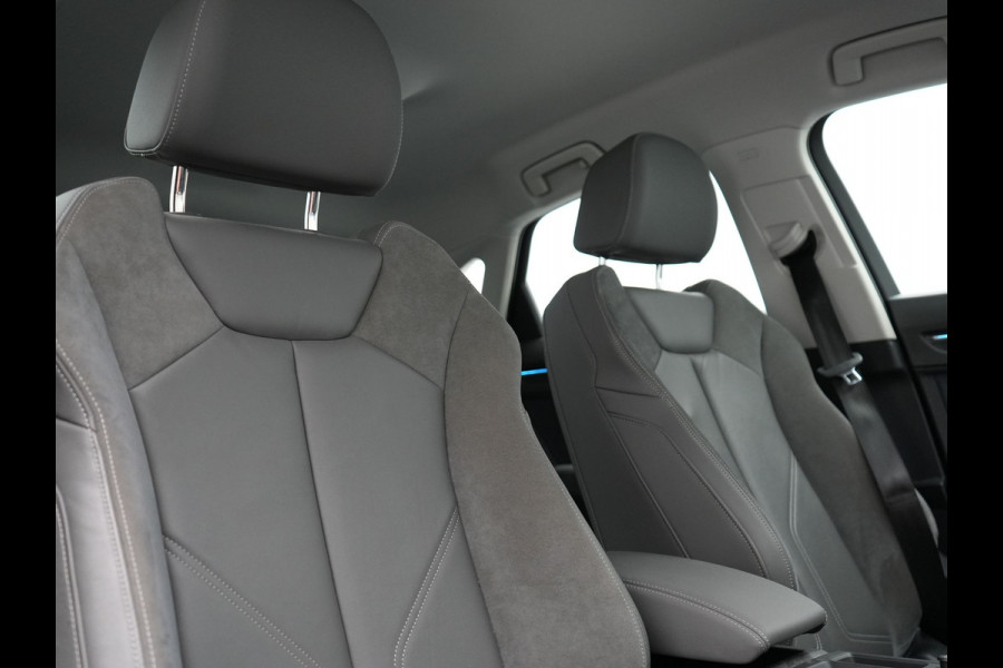 Audi Q3 Sportback 45 TFSI e S Line Plug In Hybrid 245pk Dealer O.H PHEV | Adaptive Cruise | Alcantara Sportstoelen Verwarmd | Bluetooth | Lane Assist | Blis | Sfeerverlichting | Navigatie | Virtual | DAB | 20"LM | Audi Q3 Sportback 45 TFSI e S Line Plug In Hybrid 245pk Dealer O.H PHEV | Adaptive Cruise | Alcantara Sportstoelen Verwarmd | Bluetooth | Lane Assist | Blis | Sfeerverlichting | Navigatie | Virtual | DAB | 20"LM |