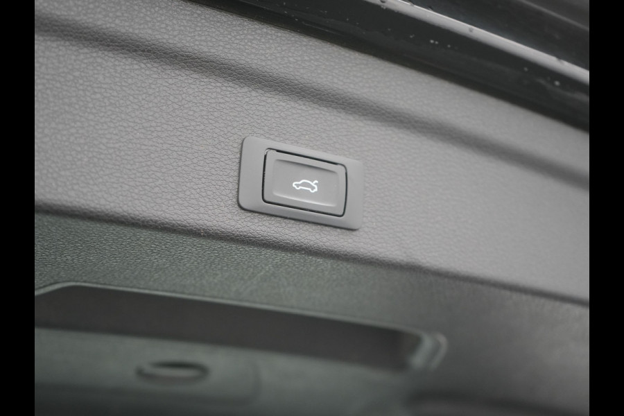 Audi Q3 Sportback 45 TFSI e S Line Plug In Hybrid 245pk Dealer O.H PHEV | Adaptive Cruise | Alcantara Sportstoelen Verwarmd | Bluetooth | Lane Assist | Blis | Sfeerverlichting | Navigatie | Virtual | DAB | 20"LM | Audi Q3 Sportback 45 TFSI e S Line Plug In Hybrid 245pk Dealer O.H PHEV | Adaptive Cruise | Alcantara Sportstoelen Verwarmd | Bluetooth | Lane Assist | Blis | Sfeerverlichting | Navigatie | Virtual | DAB | 20"LM |