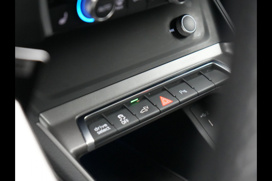 Audi Q3 Sportback 45 TFSI e S Line Plug In Hybrid 245pk Dealer O.H PHEV | Adaptive Cruise | Alcantara Sportstoelen Verwarmd | Bluetooth | Lane Assist | Blis | Sfeerverlichting | Navigatie | Virtual | DAB | 20"LM | Audi Q3 Sportback 45 TFSI e S Line Plug In Hybrid 245pk Dealer O.H PHEV | Adaptive Cruise | Alcantara Sportstoelen Verwarmd | Bluetooth | Lane Assist | Blis | Sfeerverlichting | Navigatie | Virtual | DAB | 20"LM |