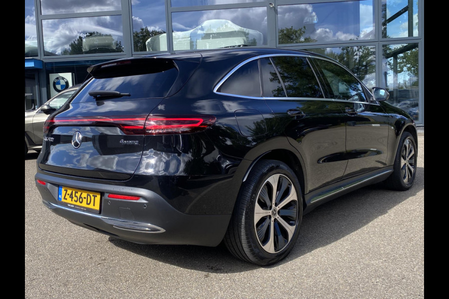 Mercedes-Benz EQC 400 4MATIC Business Solution AMG 80 kWh Adaptieve Cruise Control | 360 Camera | Stoelverkoeling + Verwarming | Trekhaak | Elektrische Stoelen met Geheugen | Unieke Km-stand | Schuifdak | Rijklaar Geleverd met 12 Maanden BOVAG Garantie!