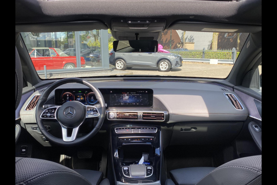 Mercedes-Benz EQC 400 4MATIC Business Solution AMG 80 kWh Adaptieve Cruise Control | 360 Camera | Stoelverkoeling + Verwarming | Trekhaak | Elektrische Stoelen met Geheugen | Unieke Km-stand | Schuifdak | Rijklaar Geleverd met 12 Maanden BOVAG Garantie!