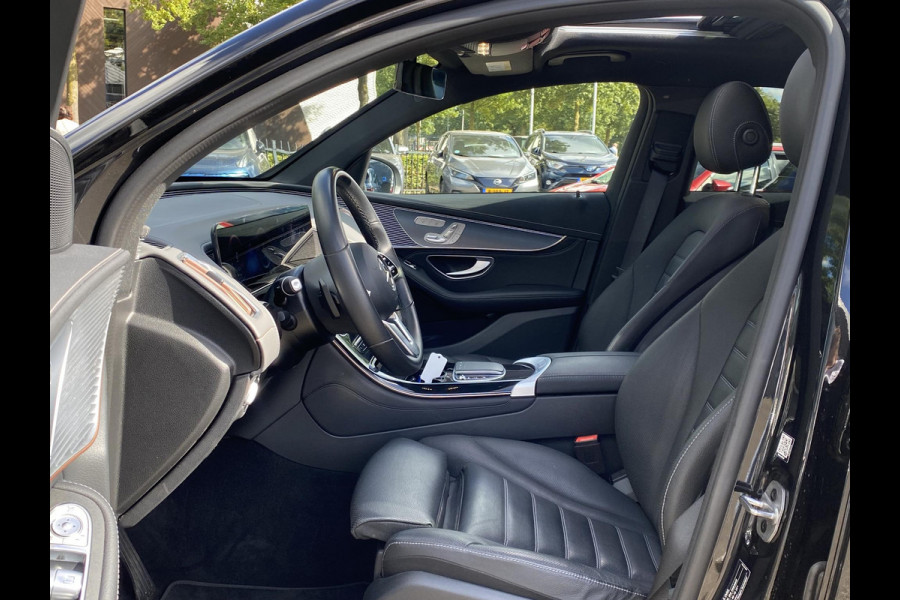 Mercedes-Benz EQC 400 4MATIC Business Solution AMG 80 kWh Adaptieve Cruise Control | 360 Camera | Stoelverkoeling + Verwarming | Trekhaak | Elektrische Stoelen met Geheugen | Unieke Km-stand | Schuifdak | Rijklaar Geleverd met 12 Maanden BOVAG Garantie!