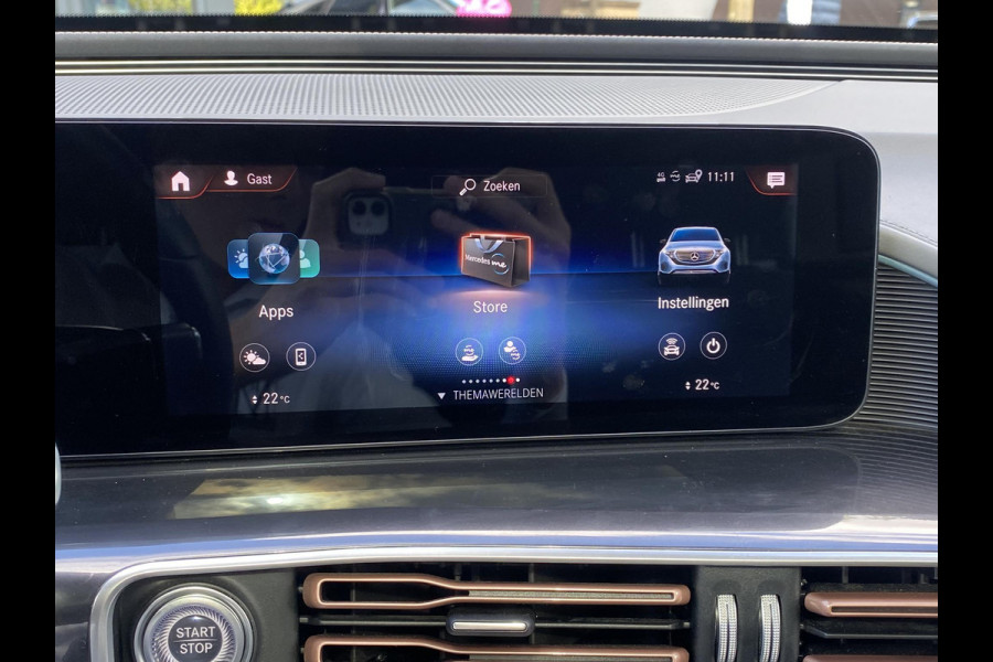 Mercedes-Benz EQC 400 4MATIC Business Solution AMG 80 kWh Adaptieve Cruise Control | 360 Camera | Stoelverkoeling + Verwarming | Trekhaak | Elektrische Stoelen met Geheugen | Unieke Km-stand | Schuifdak | Rijklaar Geleverd met 12 Maanden BOVAG Garantie!