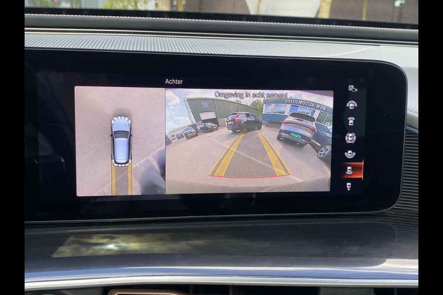 Mercedes-Benz EQC 400 4MATIC Business Solution AMG 80 kWh Adaptieve Cruise Control | 360 Camera | Stoelverkoeling + Verwarming | Trekhaak | Elektrische Stoelen met Geheugen | Unieke Km-stand | Schuifdak | Rijklaar Geleverd met 12 Maanden BOVAG Garantie!