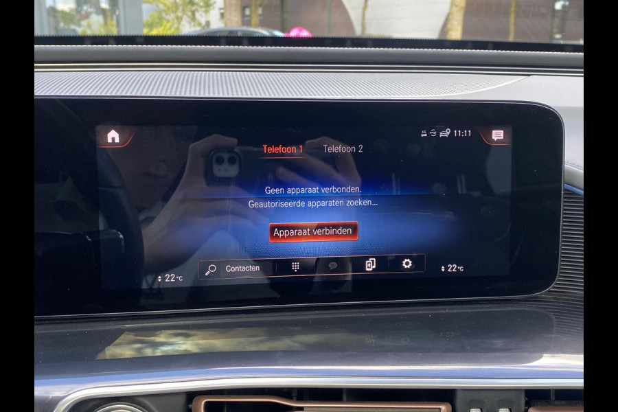 Mercedes-Benz EQC 400 4MATIC Business Solution AMG 80 kWh Adaptieve Cruise Control | 360 Camera | Stoelverkoeling + Verwarming | Trekhaak | Elektrische Stoelen met Geheugen | Unieke Km-stand | Schuifdak | Rijklaar Geleverd met 12 Maanden BOVAG Garantie!