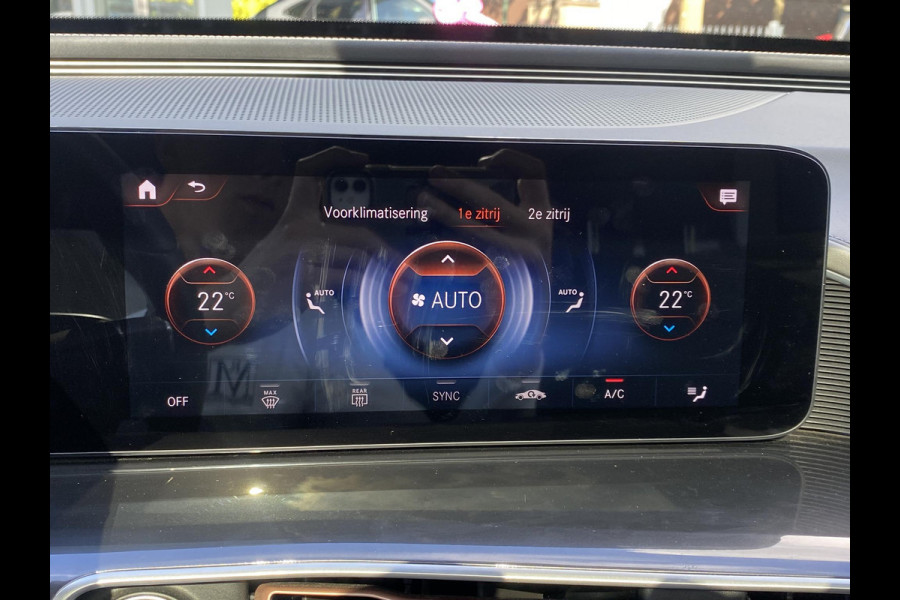 Mercedes-Benz EQC 400 4MATIC Business Solution AMG 80 kWh Adaptieve Cruise Control | 360 Camera | Stoelverkoeling + Verwarming | Trekhaak | Elektrische Stoelen met Geheugen | Unieke Km-stand | Schuifdak | Rijklaar Geleverd met 12 Maanden BOVAG Garantie!