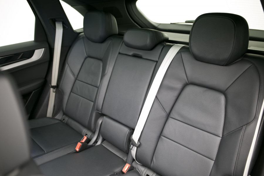 Porsche Cayenne 3.0 E-Hybrid |Pano|Krijt|SportChrono|Fabrieksgarantie t/m 2029|