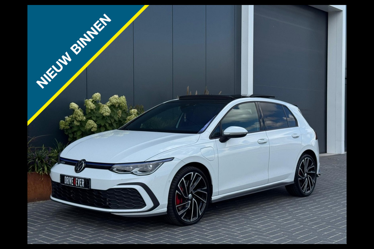 Volkswagen Golf 1.4 eHybrid GTE 245pk FULL PANO CAMERA NAVI SFEER IQ LIGHT Volkswagen Golf 1.4 eHybrid GTE 245pk FULL PANO CAMERA NAVI SFEER IQ LIGHT