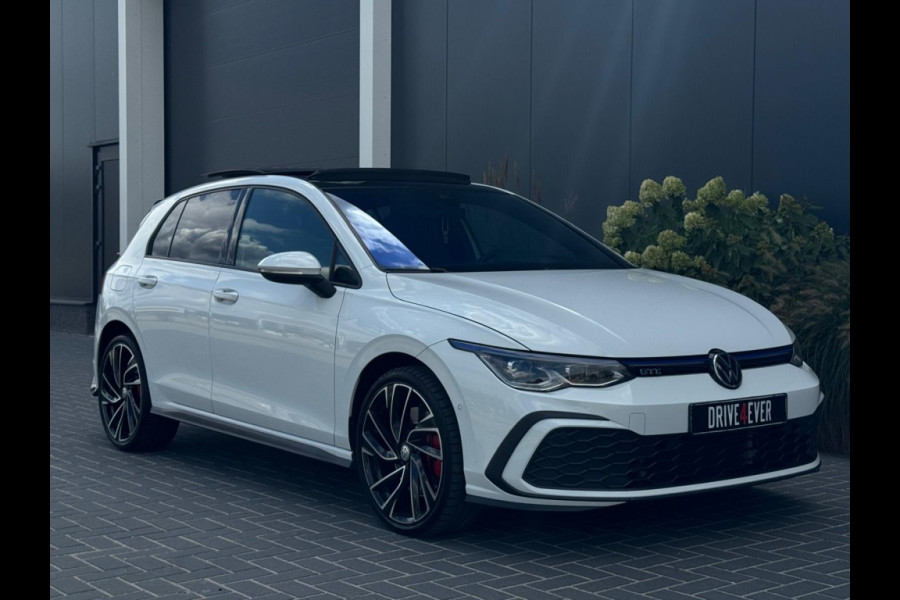 Volkswagen Golf 1.4 eHybrid GTE 245pk FULL PANO CAMERA NAVI SFEER IQ LIGHT