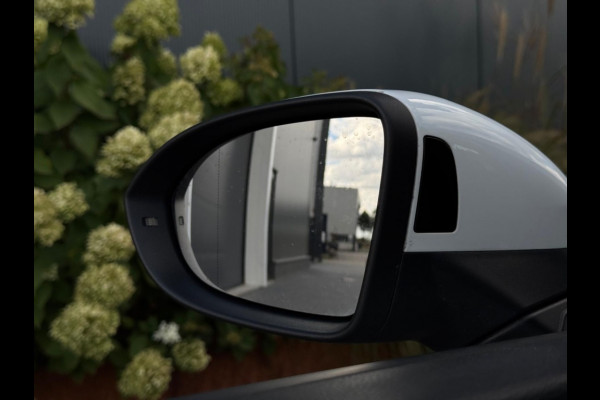 Volkswagen Golf 1.4 eHybrid GTE 245pk FULL PANO CAMERA NAVI SFEER IQ LIGHT