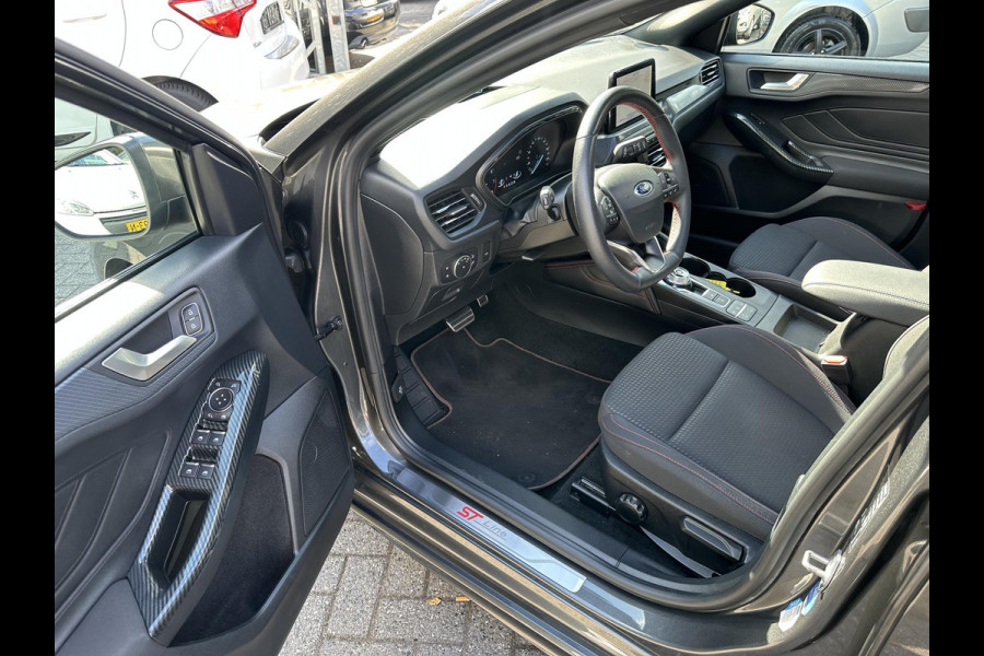Ford FOCUS Wagon 1.5 EcoBoost Automaat ST Line X Business Panorama|Headup|Camera|Keyless|Rijstrook