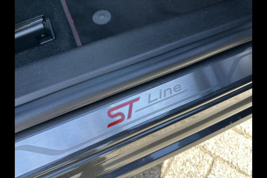 Ford FOCUS Wagon 1.5 EcoBoost Automaat ST Line X Business Panorama|Headup|Camera|Keyless|Rijstrook