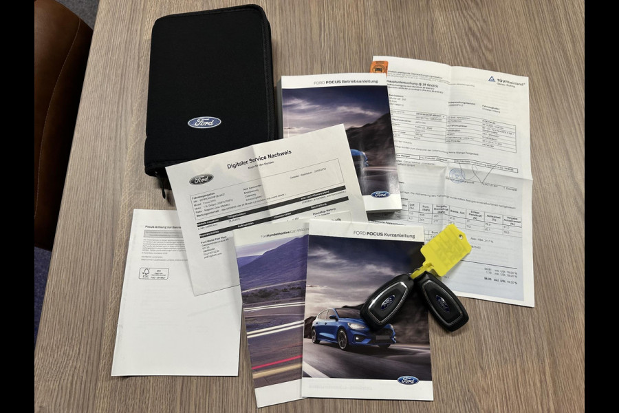 Ford FOCUS Wagon 1.5 EcoBoost Automaat ST Line X Business Panorama|Headup|Camera|Keyless|Rijstrook