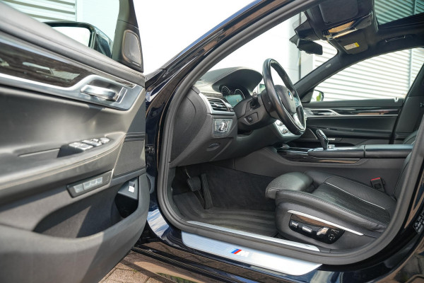 BMW 7 Serie 750i xDrive High Executive Panodak Memory Harman Kardon 360 Cam ACC DAB+
