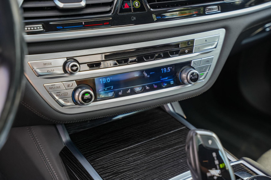 BMW 7 Serie 750i xDrive High Executive Panodak Memory Harman Kardon 360 Cam ACC DAB+