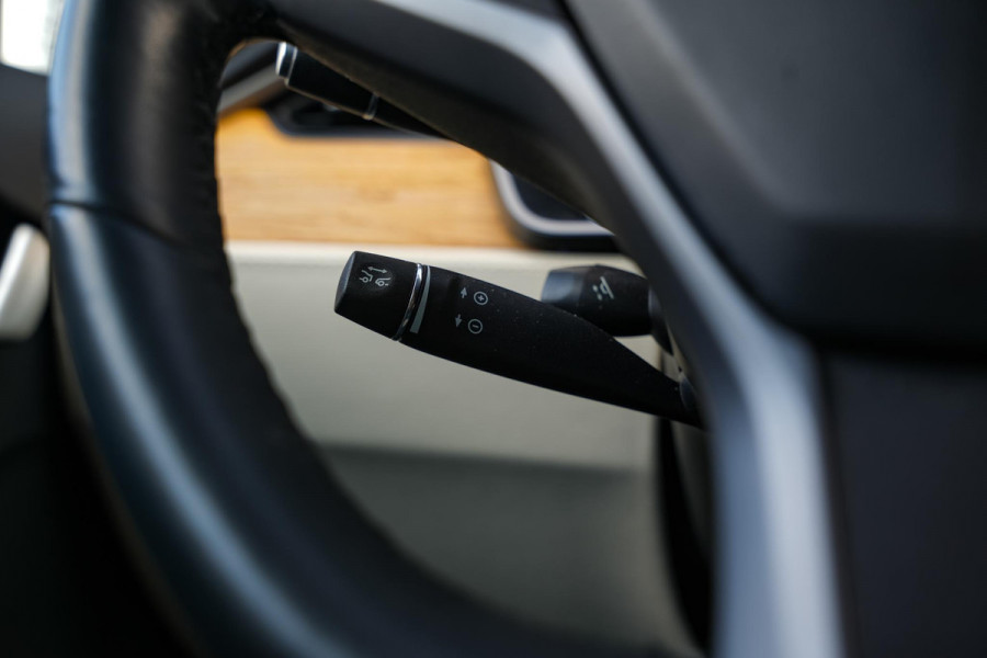 Tesla Model S Long Range Pano Navi Parkeersensoren 19"L.M. Stuurverw.