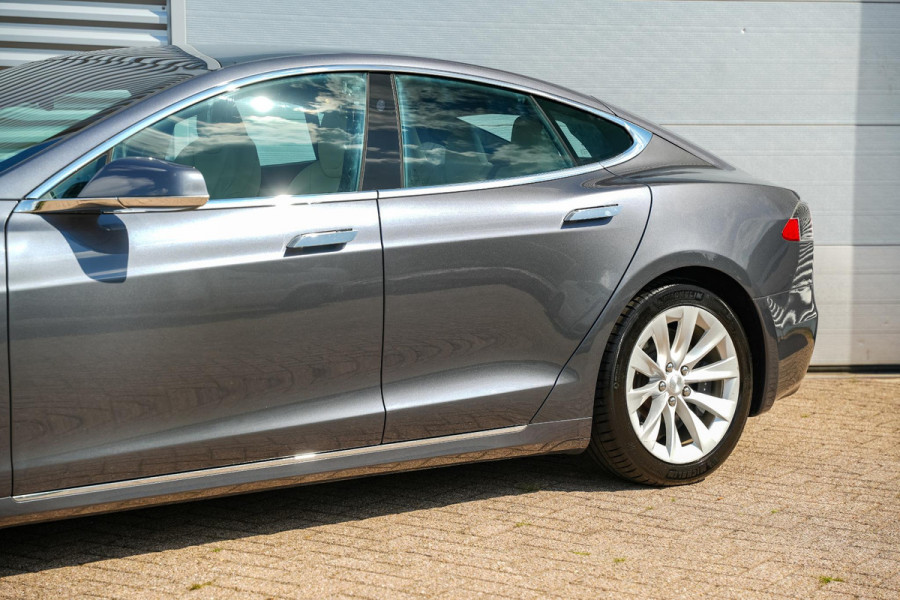 Tesla Model S Long Range Pano Navi Parkeersensoren 19"L.M. Stuurverw.