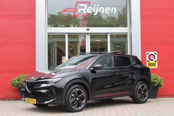 Alfa Romeo junior 1.2 Turbo 136PK IBRIDA SPECIALE | NIEUWE AUTO! | PANORAMISCH SCHUIF/KANTEL DAK | SPORT PACK: SABELT SPORT STOELEN/ALCANTARA STUURWIEL | TECHNO PACK: LED MATRIX KOPLAMPEN/DRAADLOZE TELEFOONLADER/ACHTERUITRIJ CAMERA | VERWARMBARE VOORRUIT | 18" LICHTMETALEN VELGEN "PETALI" | DRAADLOZE APPLE CARPLAY/ANDROID AUTO | NAVIGATIE | STOEL VERWARMING | DODEHOEK DETECTIE | ELEKTRISCH BEDIENBARE ACHTERKLEP | KEYLESS ENTRY/START | ADAPTIVE CRUISE CONTROL |