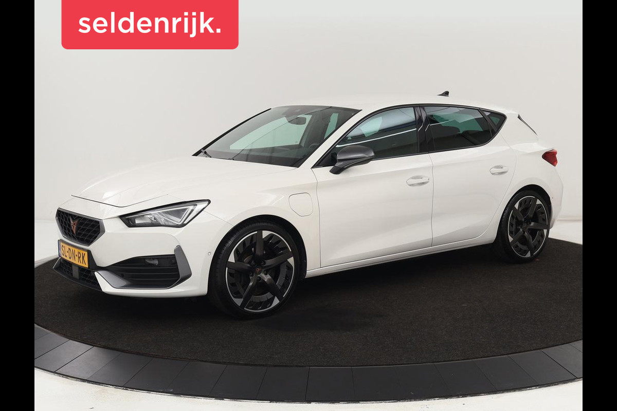 CUPRA Leon 1.4 eHybrid VZ | 245pk | Stoel & stuurverwarming | Carplay | Camera | Adaptive cruise | Navigatie | Sfeerverlichting | Keyless | Sportstoelen | PHEV | Plug In CUPRA Leon 1.4 eHybrid VZ | 245pk | Stoel & stuurverwarming | Carplay | Camera | Adaptive cruise | Navigatie | Sfeerverlichting | Keyless | Sportstoelen | PHEV | Plug In