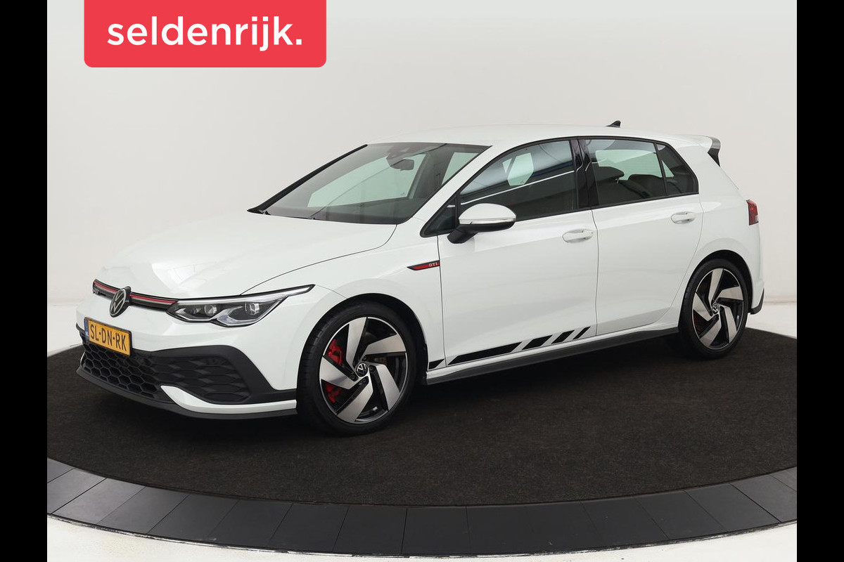 Volkswagen Golf 2.0 TSI GTI Clubsport | 300pk | Stoel & stuurverwarming | Carplay | Sfeerverlichting | LED Plus | Sportstoelen | Parkeerhulp | Digital Cockpit | Climate control