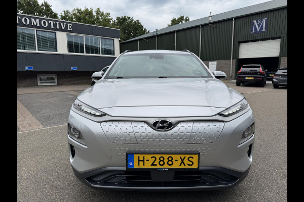 Hyundai Kona EV Premium 64 kWh 3-FASE LADER | ORIGINEEL NL AUTO MET NAP | SCHUIFDAK | LEDER | STOELVERWARMING & VERKOELING | HEAD-UP DISPLAY | AFN.TREKHAAK | RIJKLAAR MET 12 MAANDEN BOVAG GARANTIE!