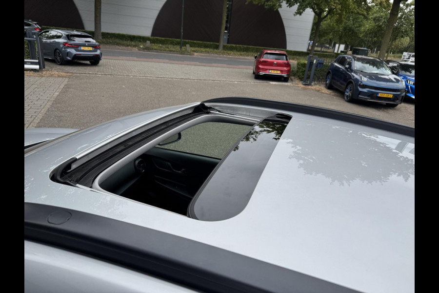 Hyundai Kona EV Premium 64 kWh 3-FASE LADER | ORIGINEEL NL AUTO MET NAP | SCHUIFDAK | LEDER | STOELVERWARMING & VERKOELING | HEAD-UP DISPLAY | AFN.TREKHAAK | RIJKLAAR MET 12 MAANDEN BOVAG GARANTIE!