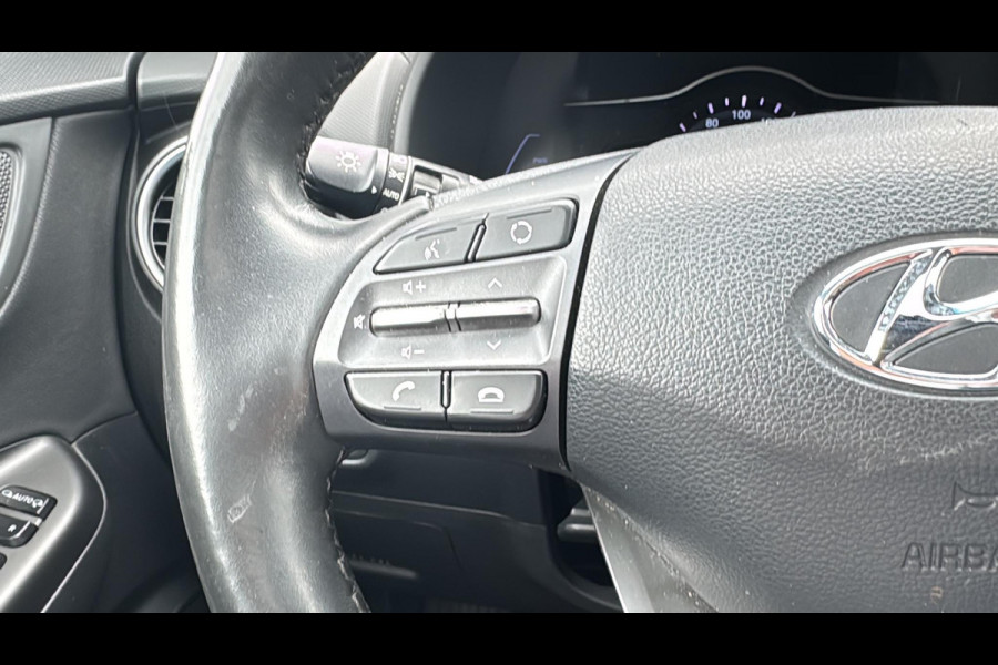 Hyundai Kona EV Premium 64 kWh 3-FASE LADER | ORIGINEEL NL AUTO MET NAP | SCHUIFDAK | LEDER | STOELVERWARMING & VERKOELING | HEAD-UP DISPLAY | AFN.TREKHAAK | RIJKLAAR MET 12 MAANDEN BOVAG GARANTIE!