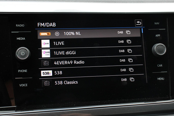 Volkswagen Polo 1.0 TSI DSG Style | Navigatie | Climate Control | Adaptive Cruise Control | Camera | Lane Assist | LED Matrix | DAB | Parkeer sensoren | App Connect