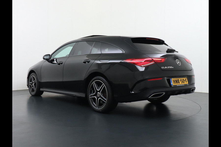 Mercedes-Benz CLA-Klasse Shooting Brake 250 e AMG Line VAN: 36.900,- VOOR: 33.330,- UW HERFSTVOORDEEL: 3.570,- PHEV PLUG-IN HYBRIDE | 1e EIGENAAR | UNIEKE KM-STAND | LEDER | PANORAMADAK | CAMERA | AMBIENT SFEERVERLICHTING | RIJKLAAR GELEVERD INCL. 12 MAANDEN BOVAG GARANTIE