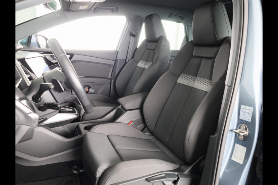 Audi Q4 e-tron 35 Launch edition Advanced 55 kWh 170pk | Matrix Led | Warmtepomp | Stoelverwarming | Parkeersensoren voor en achter
