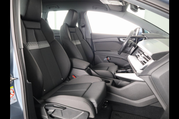 Audi Q4 e-tron 35 Launch edition Advanced 55 kWh 170pk | Matrix Led | Warmtepomp | Stoelverwarming | Parkeersensoren voor en achter
